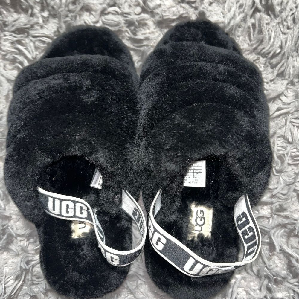 UGG Black Cozy Slippers Womens 6